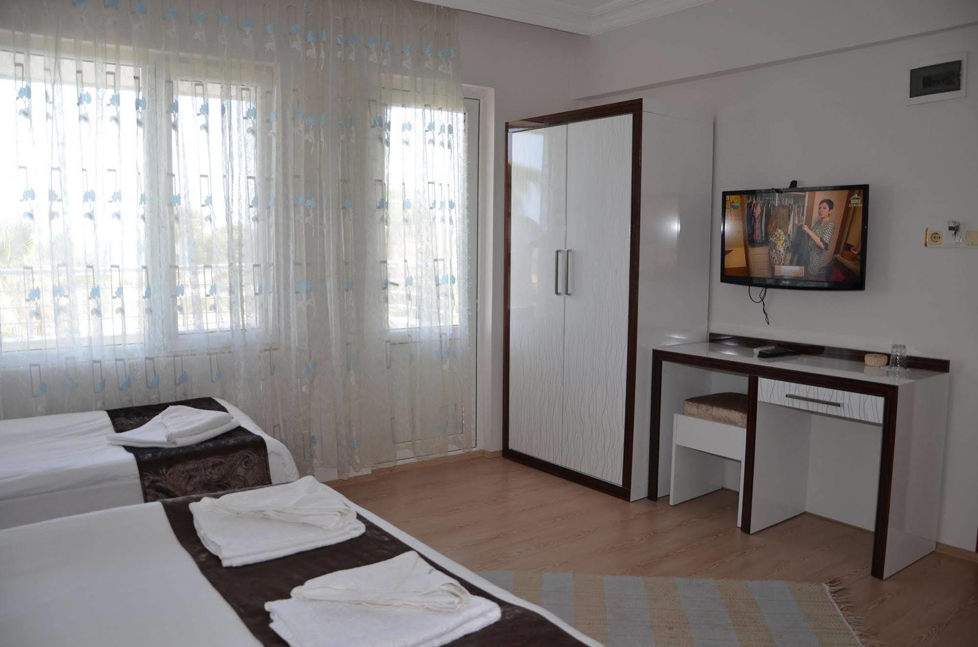 Simsek Hotel Анталия Екстериор снимка